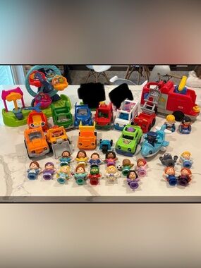Fisher-Price Little People Cars and People